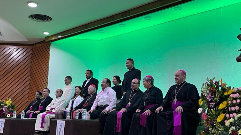 Visita Episcopal al Hospital de Traumatología