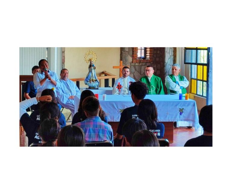 Jóvenes misioneros fortalecen su vocación y compromiso con la Iglesia